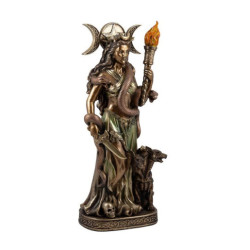 Figura de Hekate guardiana de la noche y diosa de los brujos y hechiceros