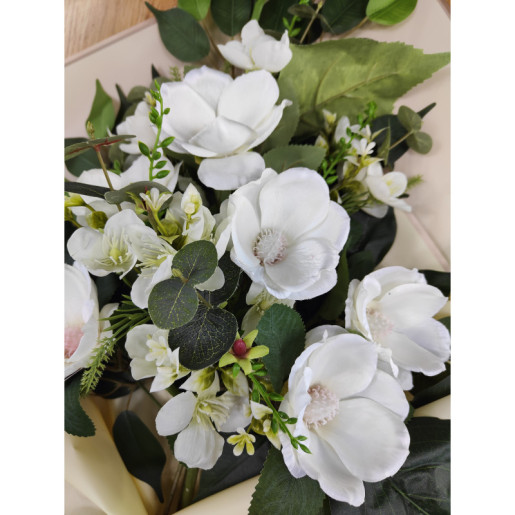 Ramo magnolias blancas
