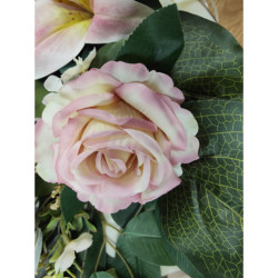 Ramos liliums y rosas rosa