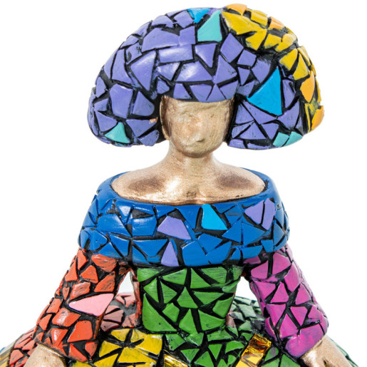 Figura menina multicolor