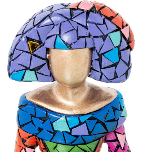 Figura menina multicolor