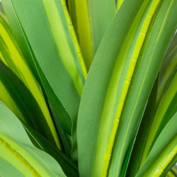 Planta artificial dracaena verde y amarillo