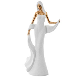 Figura mujer con chal blanco y dorado