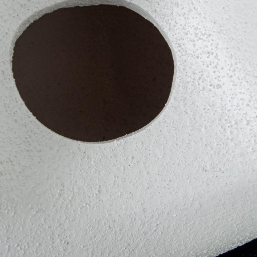 Figura abstracta blanco arena y dorado