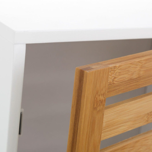 Mueble natural y blanco