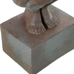 Figura gimnasta gris y marron
