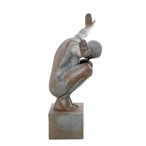 Figura gimnasta gris y marron