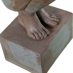 Figura gimnasta gris y marron