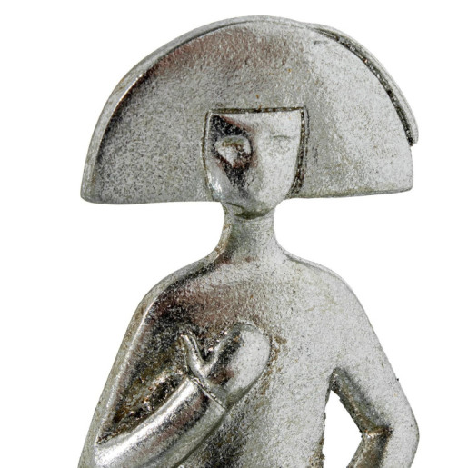 Figura menina plateado
