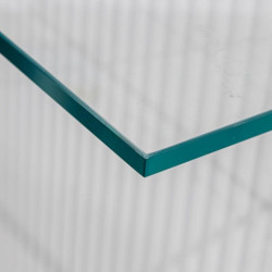 Mesa comedor transparente y blanco