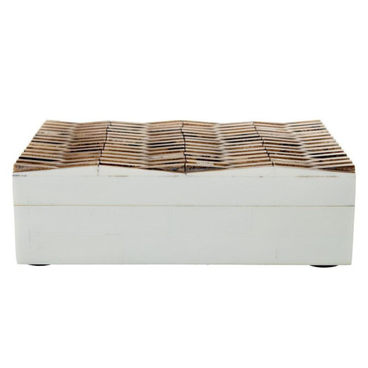 Caja marron hueso y blanco