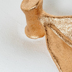 Figura manzana blanco arena y dorado