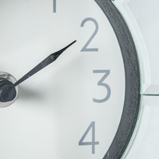 Reloj sobremesa espejo