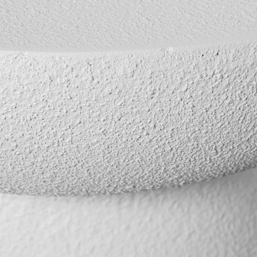 Mesa auxiliar blanco acabado cemento