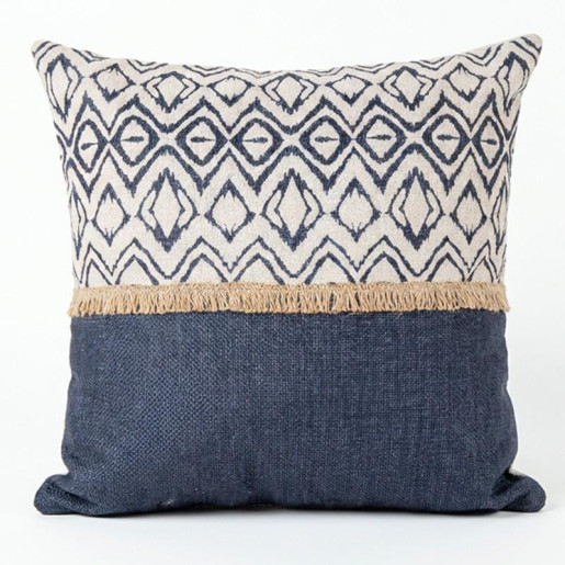 Cojin negro y blanco