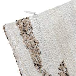 Cojin blanco y beige